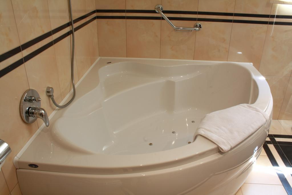 Wellness Hotel Harrachovka Ruang foto